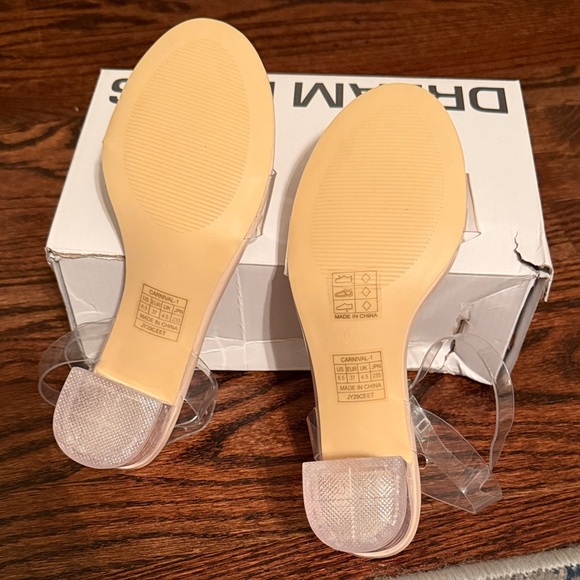Dream Pairs Clear and Nude Chunky Heel Sandals - Picture 6 of 7